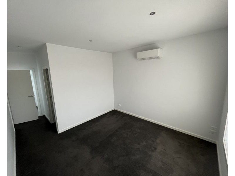 2a Price Street, Essendon VIC 3040
