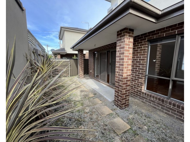 2a Price Street, Essendon VIC 3040