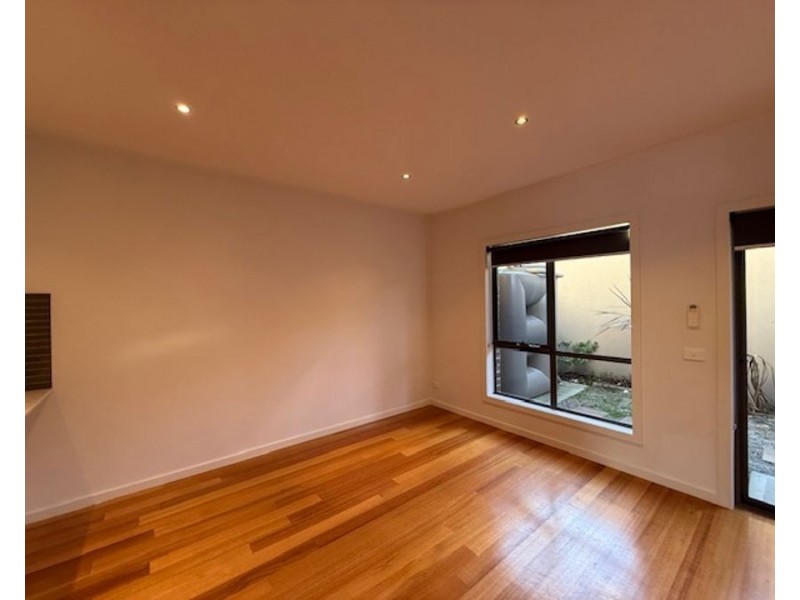 2a Price Street, Essendon VIC 3040