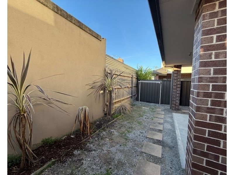 2a Price Street, Essendon VIC 3040