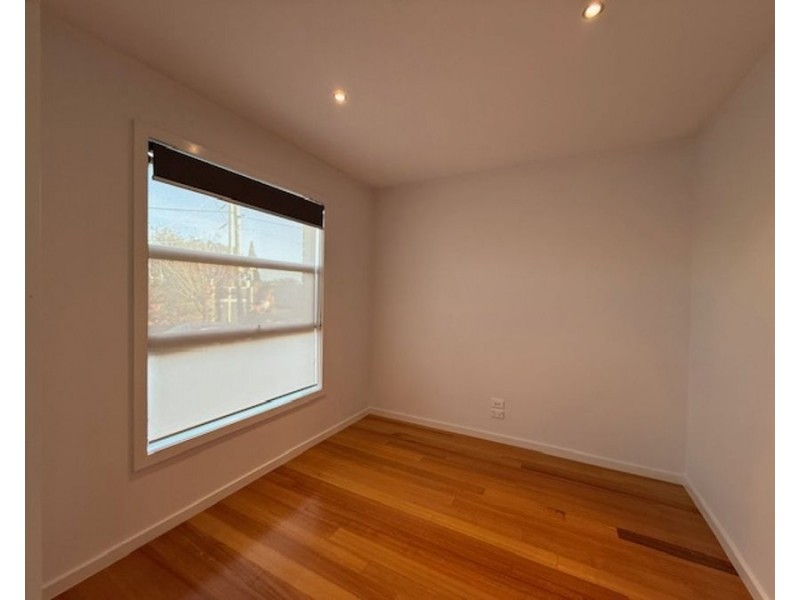 2a Price Street, Essendon VIC 3040