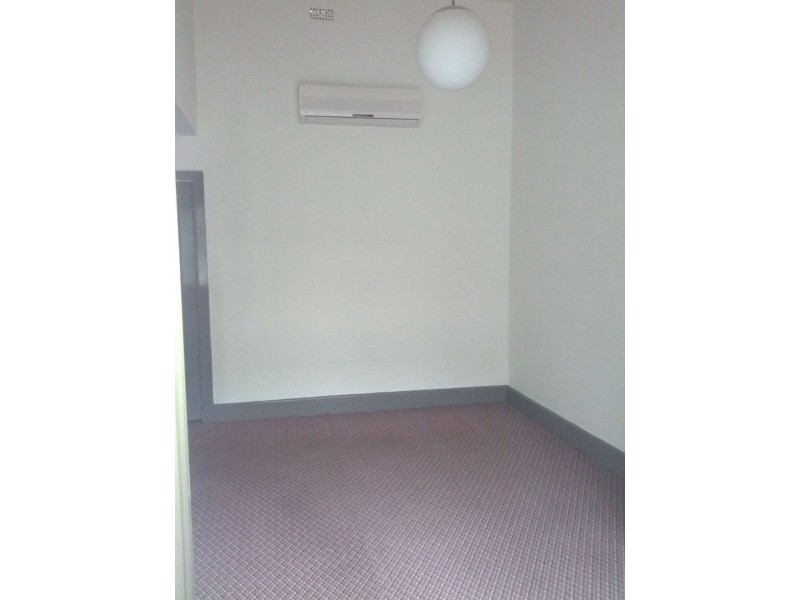 143 NAPIER STREET, Essendon VIC 3040