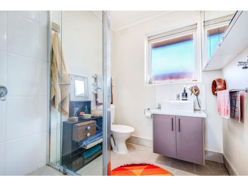 8/3 Guthrie Street, Brunswick West VIC 3055