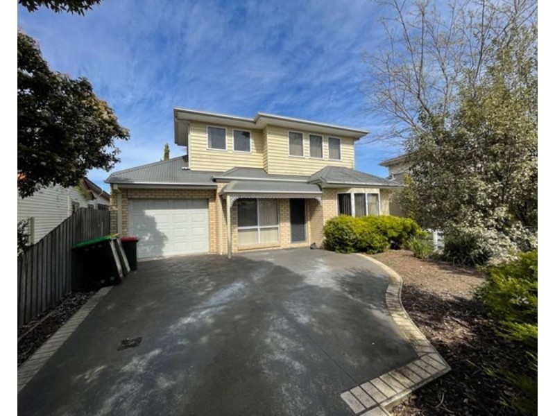 1/105 Marshall Road, Airport West VIC 3042