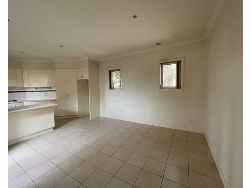 1/105 Marshall Road, Airport West VIC 3042