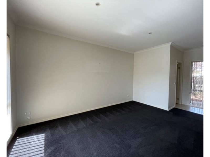 1/105 Marshall Road, Airport West VIC 3042