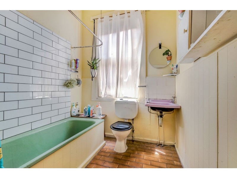 724 Sydney Rd, Brunswick VIC 3056