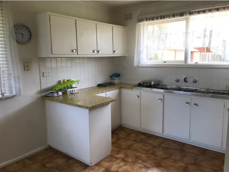 2 Grant Grove, Keilor East VIC 3033