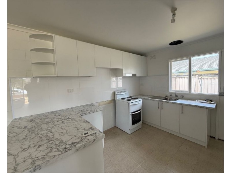 1/30 Eumarella Street, Tullamarine VIC 3043