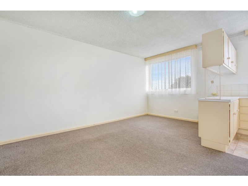 9/9 Austin Terrace, Brunswick VIC 3056