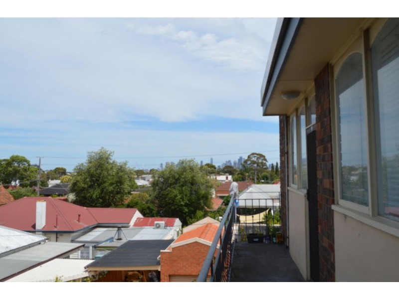 9/9 Austin Terrace, Brunswick VIC 3056