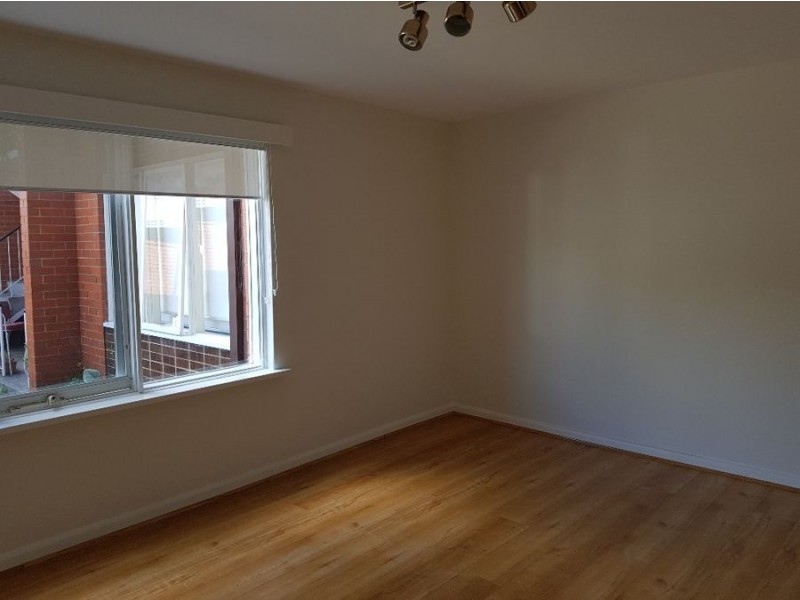 4/33 Davies Street, Brunswick VIC 3056