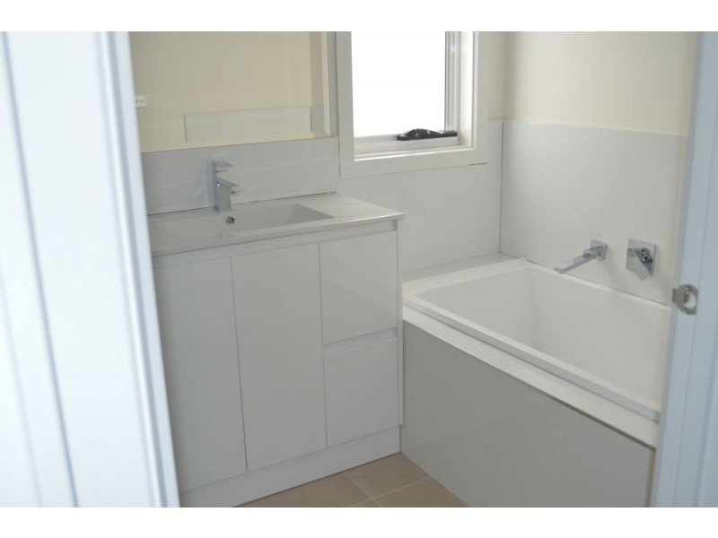 4/12 Essex Street, Pascoe Vale VIC 3044