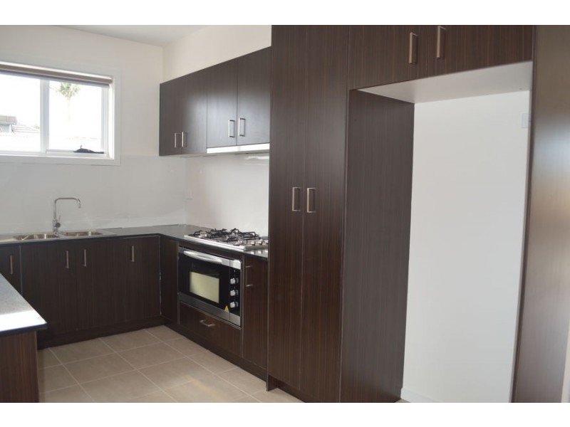 4/12 Essex Street, Pascoe Vale VIC 3044