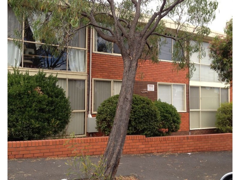 15/11 Passfield Street, Brunswick West VIC 3055