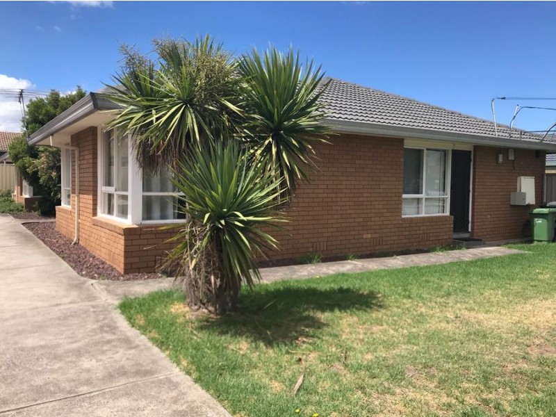 1/30 Eumarella Street, Tullamarine VIC 3043