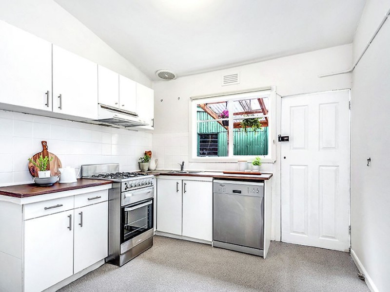 36 Thomas Street, Brunswick VIC 3056