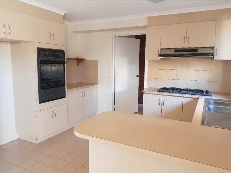 8/131 Mickleham Road, Tullamarine VIC 3043