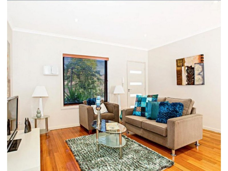 2/27 Mitchell Street, Brunswick VIC 3056