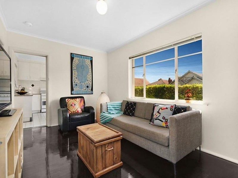 3/2a Foden Street, Brunswick West VIC 3055