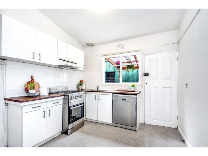36 Thomas Street, Brunswick VIC 3056