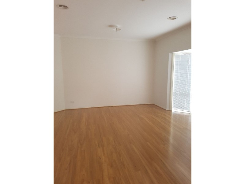 42 The Crest, Attwood VIC 3049