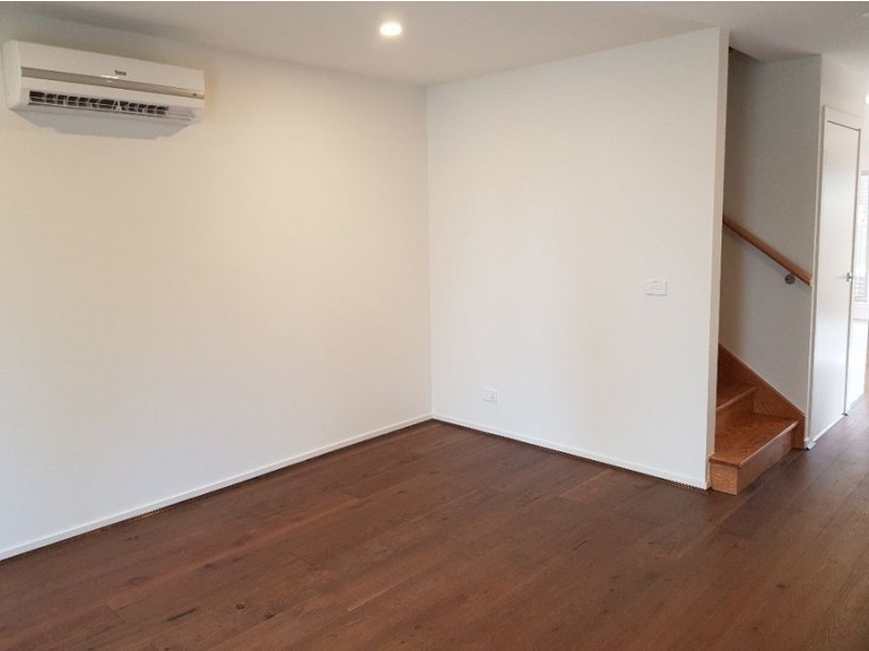 1/6-8 Brentwood Avenue, Pascoe Vale South VIC 3044