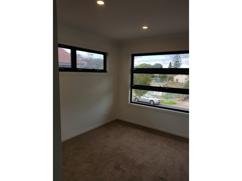 1/6-8 Brentwood Avenue, Pascoe Vale South VIC 3044