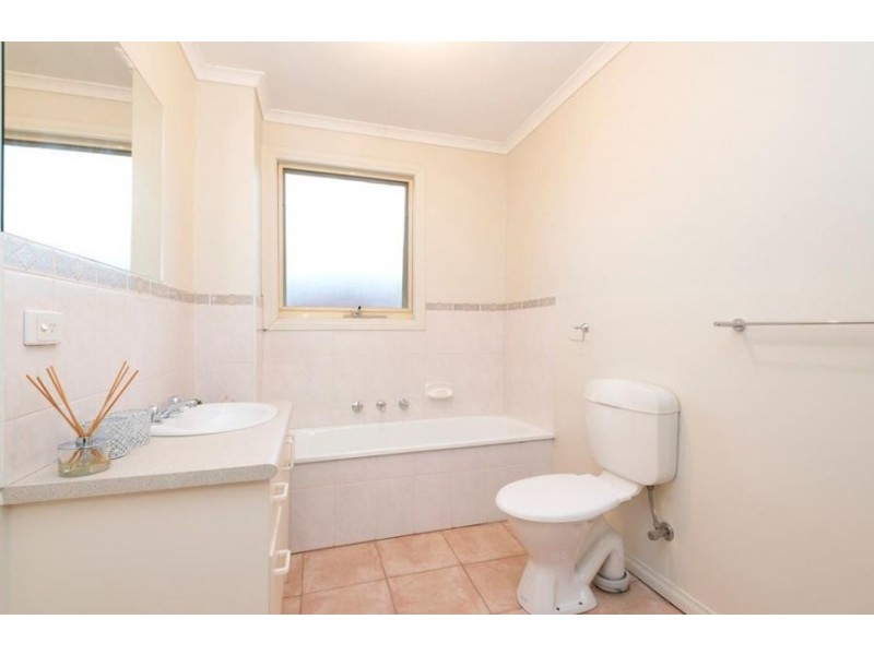 3/11 Willow Street, Essendon VIC 3040