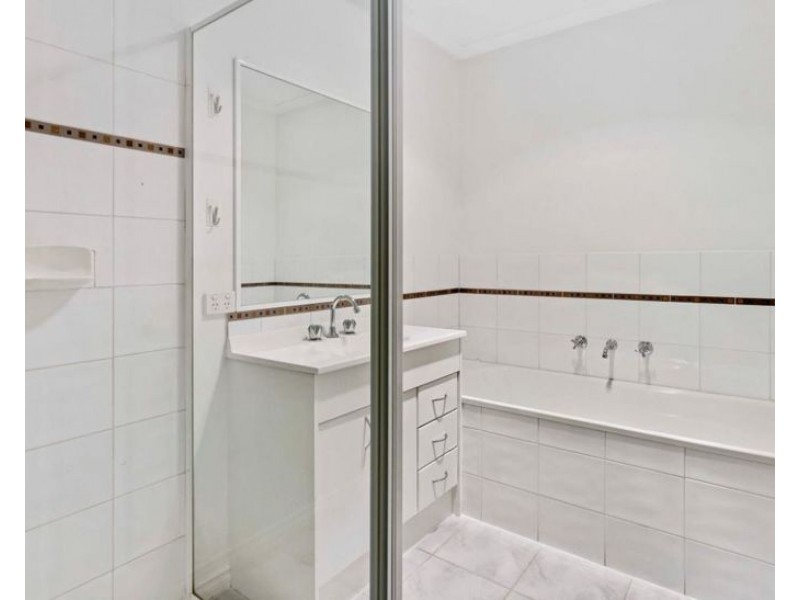 27 Empire Drive, Hoppers Crossing VIC 3029