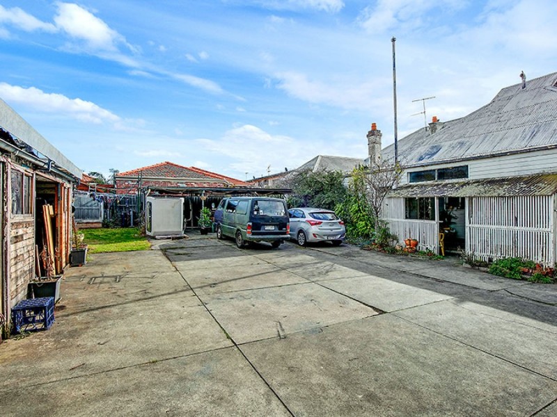 8 Vanberg Road, Essendon VIC 3040