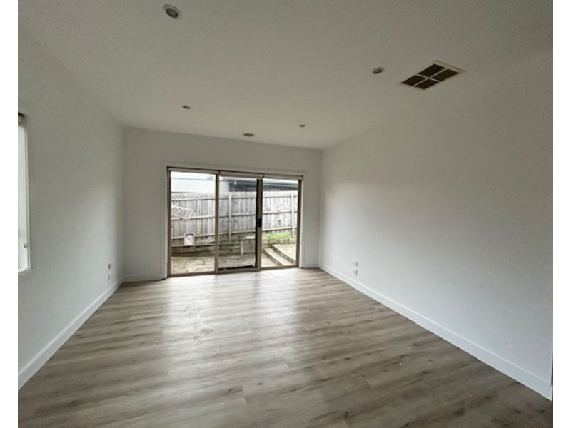 3/4 Farringdon Street, Pascoe Vale VIC 3044