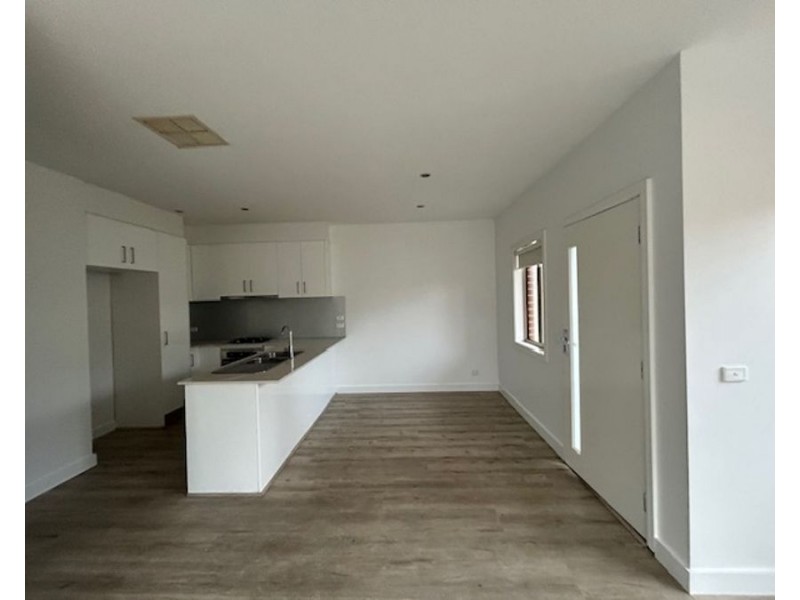 3/4 Farringdon Street, Pascoe Vale VIC 3044