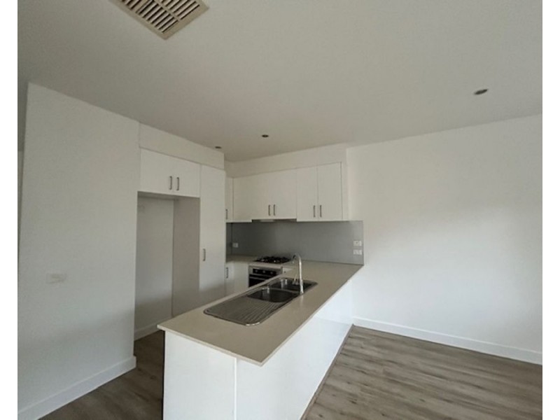 3/4 Farringdon Street, Pascoe Vale VIC 3044