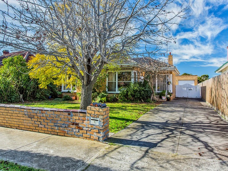 22 Harbury Street, Reservoir VIC 3073