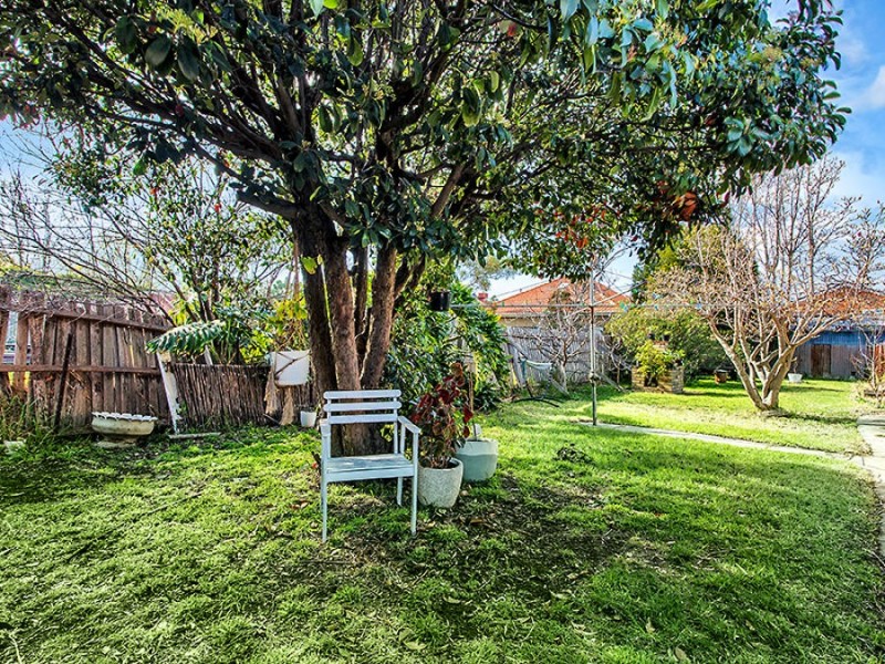 22 Harbury Street, Reservoir VIC 3073
