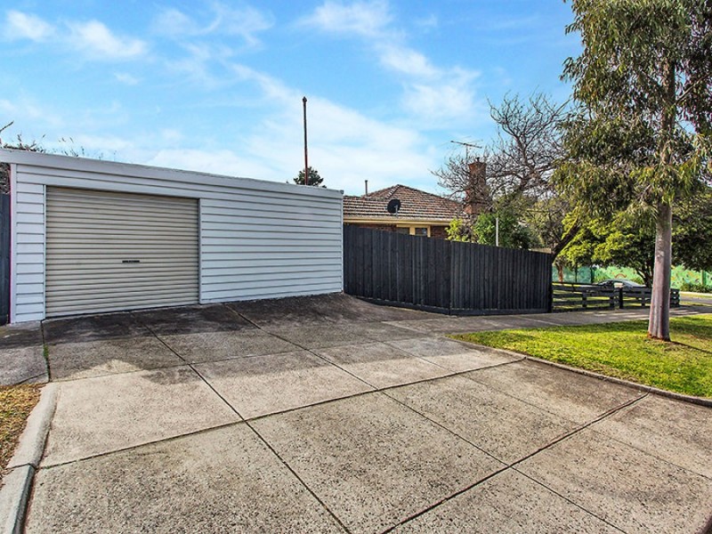 9 Connolly Avenue, Coburg North VIC 3058