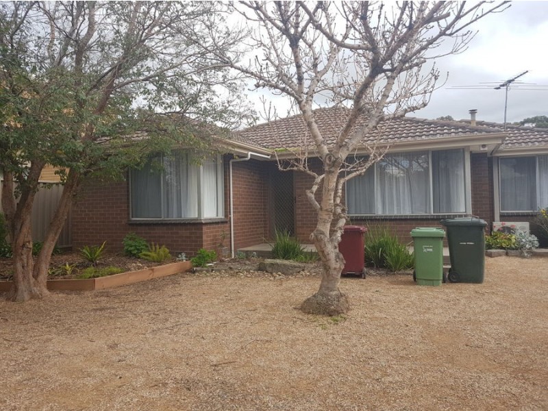 37 Fisher Grove, Tullamarine VIC 3043