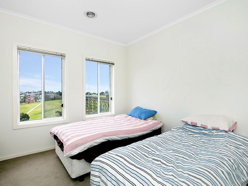 20 Balerno Circle, Gowanbrae VIC 3043