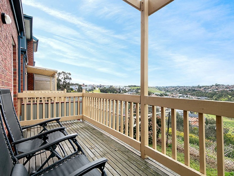 20 Balerno Circle, Gowanbrae VIC 3043