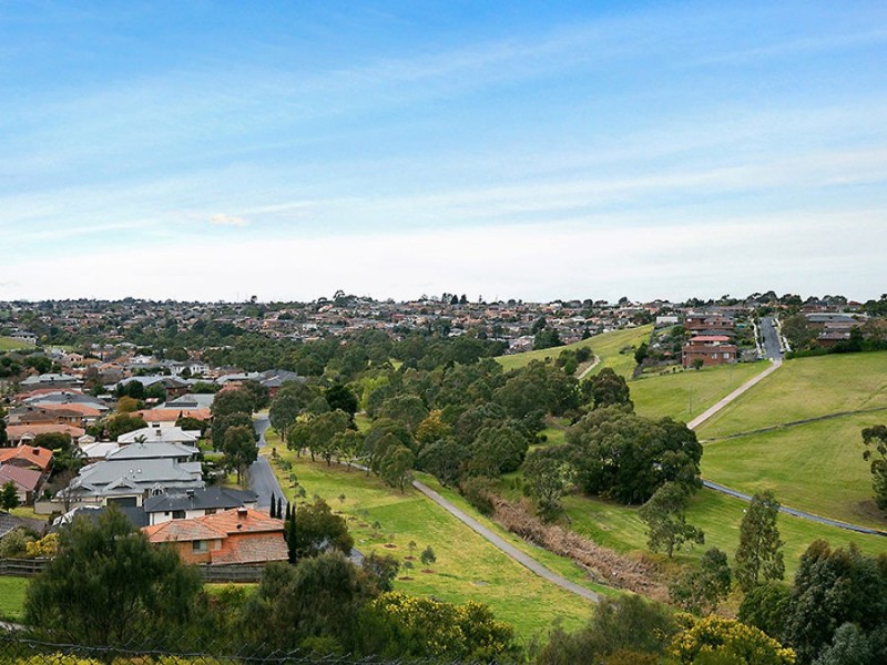 20 Balerno Circle, Gowanbrae VIC 3043