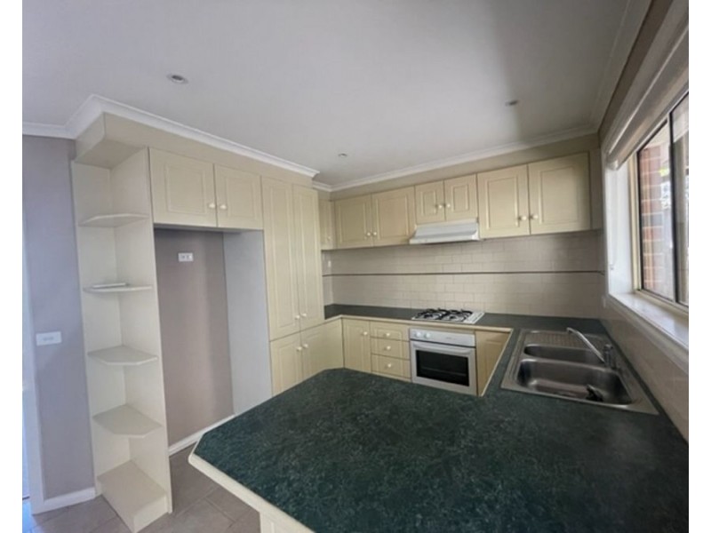 2/3 Hoban Avenue, Montmorency VIC 3094