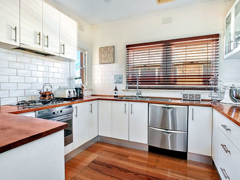 9 Jhonson Street, Pascoe Vale South VIC 3044