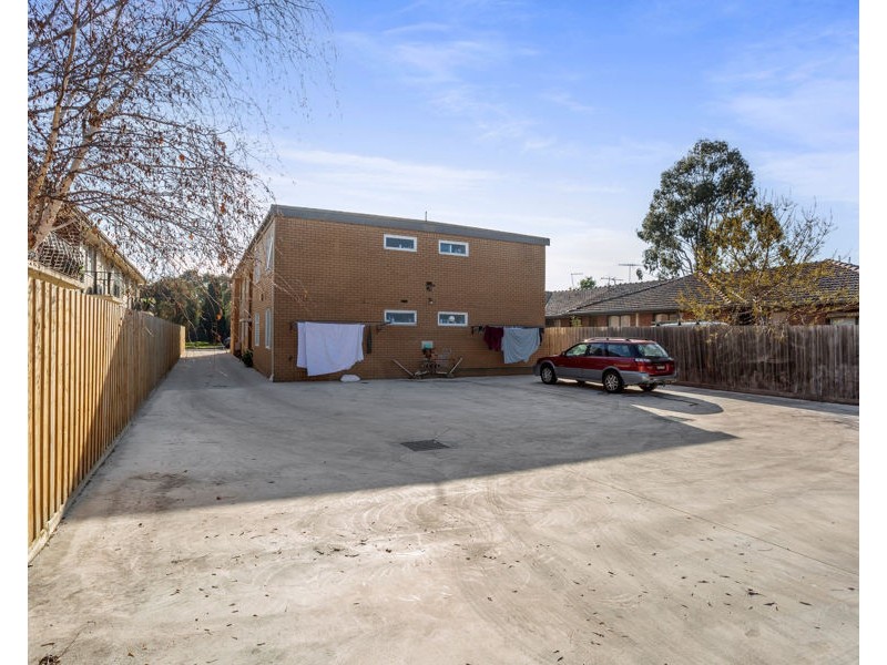 8/12 McColl Court, Brunswick West VIC 3055
