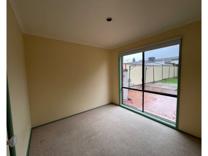 57 Rossiter Avenue, Roxburgh Park VIC 3064