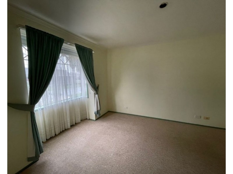 57 Rossiter Avenue, Roxburgh Park VIC 3064