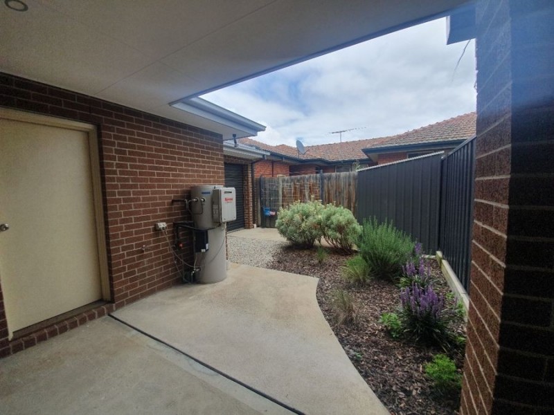 1/8 Corrigan Street, Glenroy VIC 3046