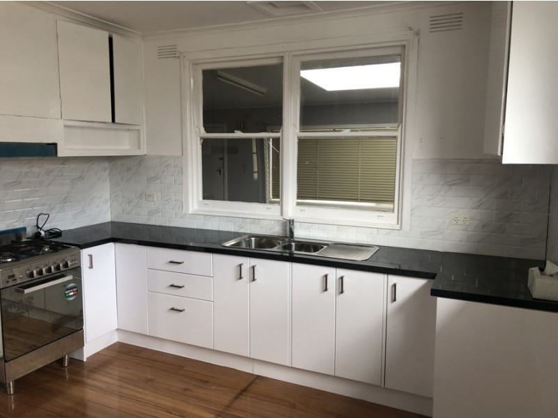 8 Minona Street, Fawkner VIC 3060