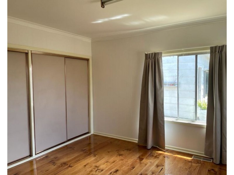 90 Parer Road, Airport West VIC 3042