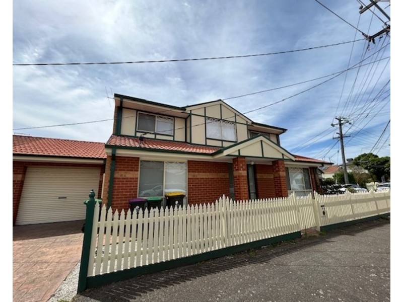 1/2 Hamilton Street, Brunswick West VIC 3055